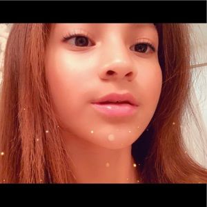 Meet your Posher, Nyla